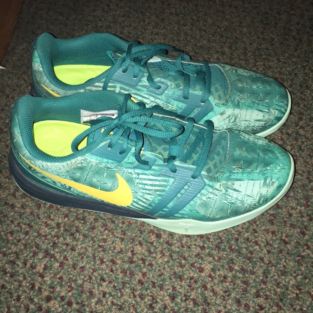 Men’s Kobe sneakers